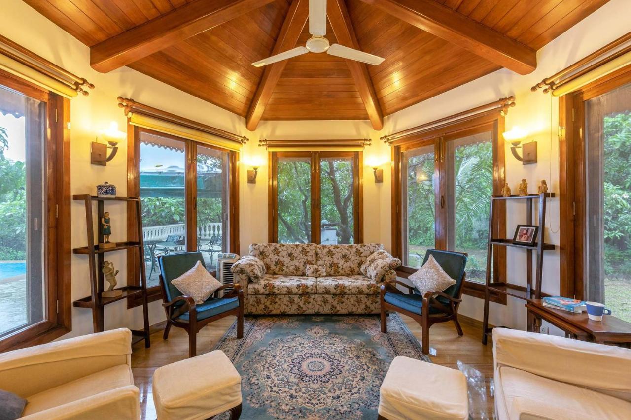 Stayvista'S Casa Palmera - Pet-Friendly Villa With Pool, Garden With Gazebo, And Indoor & Outdoor Games Alībāg Ngoại thất bức ảnh